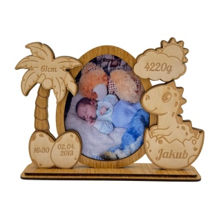 Personalizowana ramka z metryczką dziecka ze zdjęciem – drewniana pamiątka narodzin